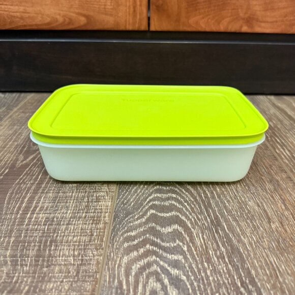 Tupperware Freezer Mates Plus Shallow Medium Container - Picture 2 of 16